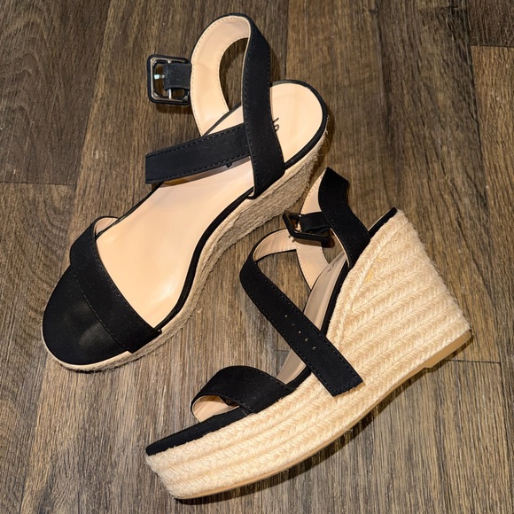 Soda Shoes - Soda Black and Tan Wedge Sandals